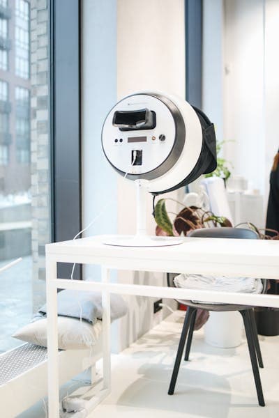 Centro de estética moderno con equipamiento profesional